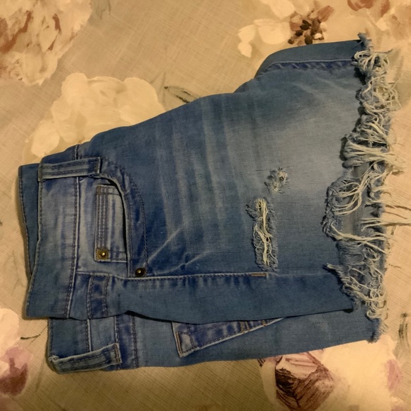Distressed Denim Shorts | Mudd - Picture 6 of 9